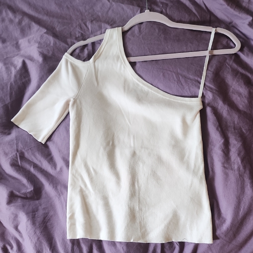 Banana Republic Off-Shoulder One-Sleeve Cream Women's Top